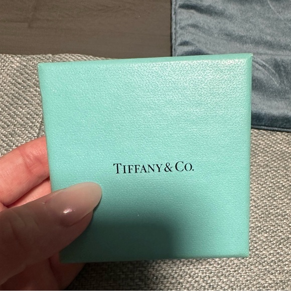 Tiffany & Co. Silver return to Tiffany heart bracelet - Picture 9 of 9